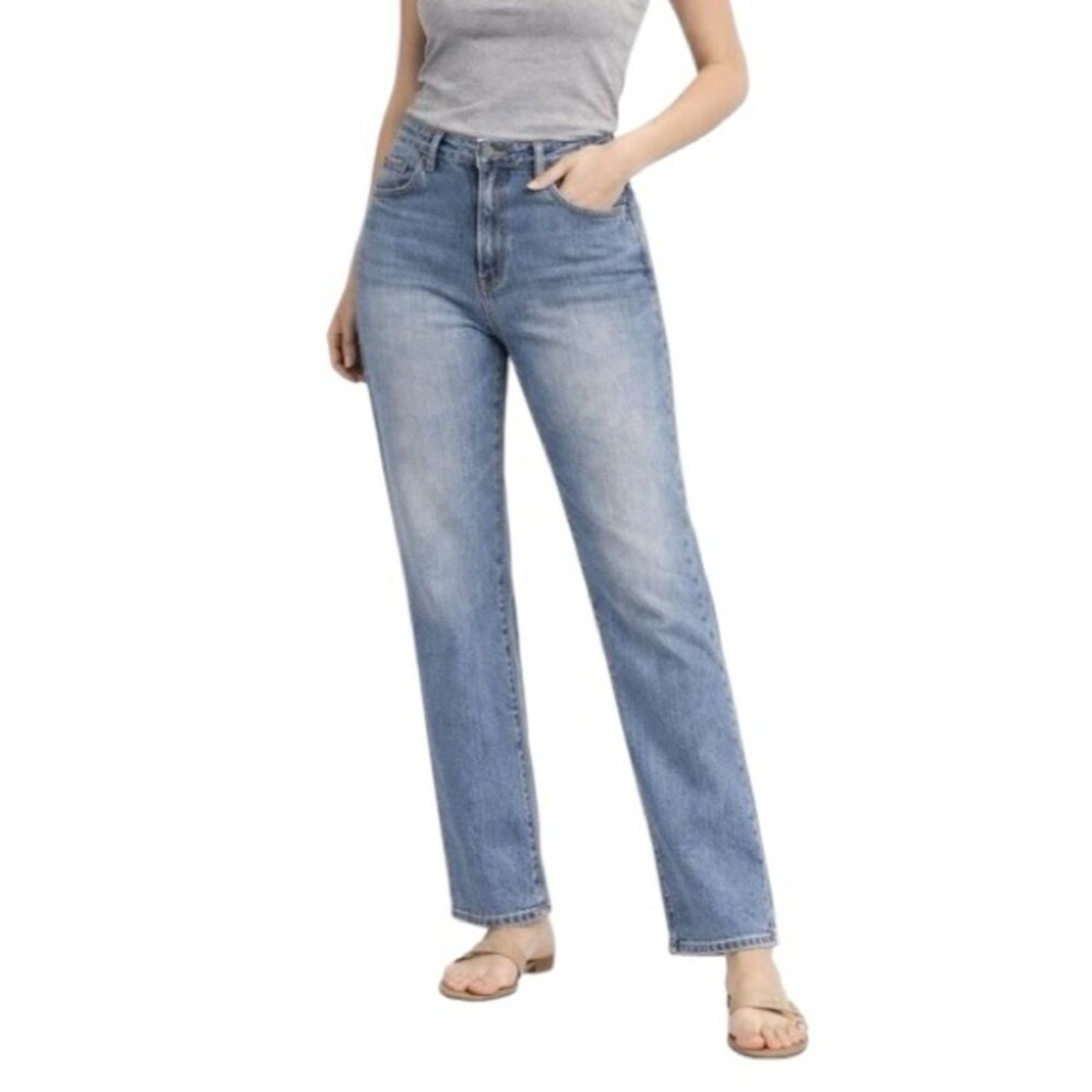 FRYE Women’s Straight Leg High Waisted Jeans in Medium Wash